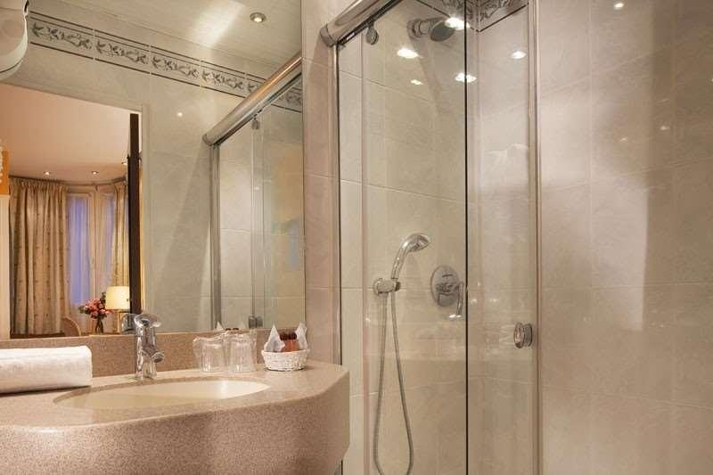 Hotel Cecilia Arc De Triomphe Paříž Pokoj fotografie